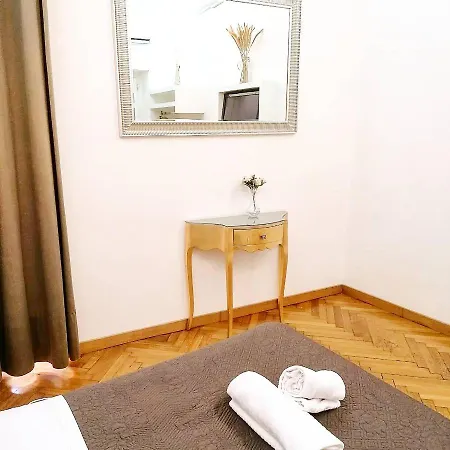 Persia Collection Trevi 4* Rome